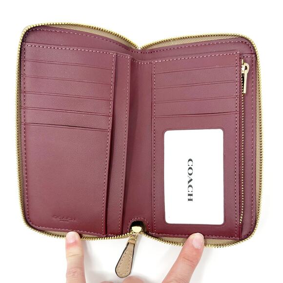 Coach Medium Id Zip Wallet in Taupe Leather C4124 - Picture 4 of 6